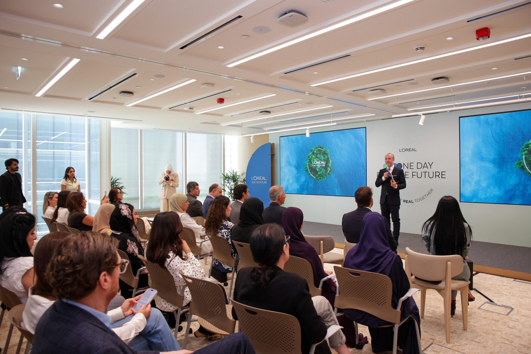 L’Oréal Middle East announces the signing of the UAE Climate-Responsible Companies Pledge with the Ministry of Climate Change and Environment at the L’Oréal For the Future Summit in Dubai